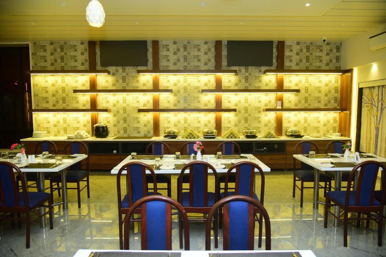 Lion Lords Inn Rajula Exterior photo