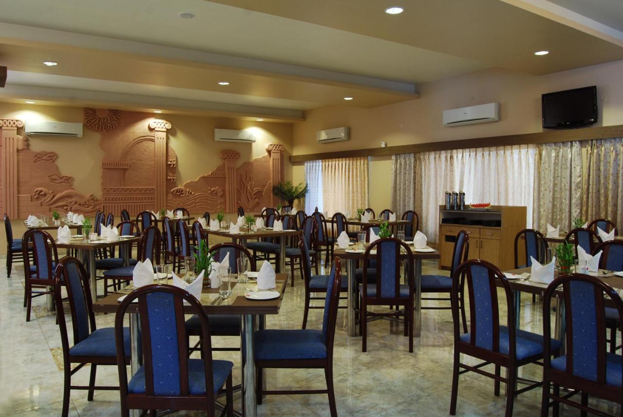 Lion Lords Inn Rajula Exterior photo